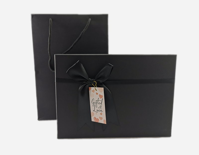 Water Bottle Gift Set with Light - Gifts by Art Tree