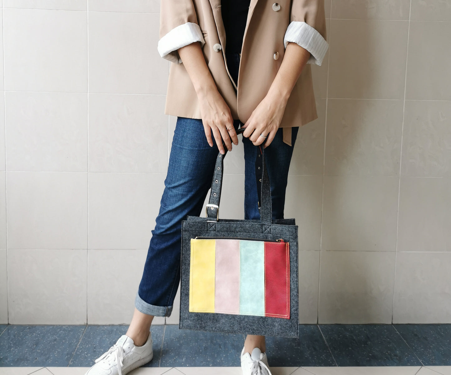 Elise Felt Bag - Gifts by Art Tree