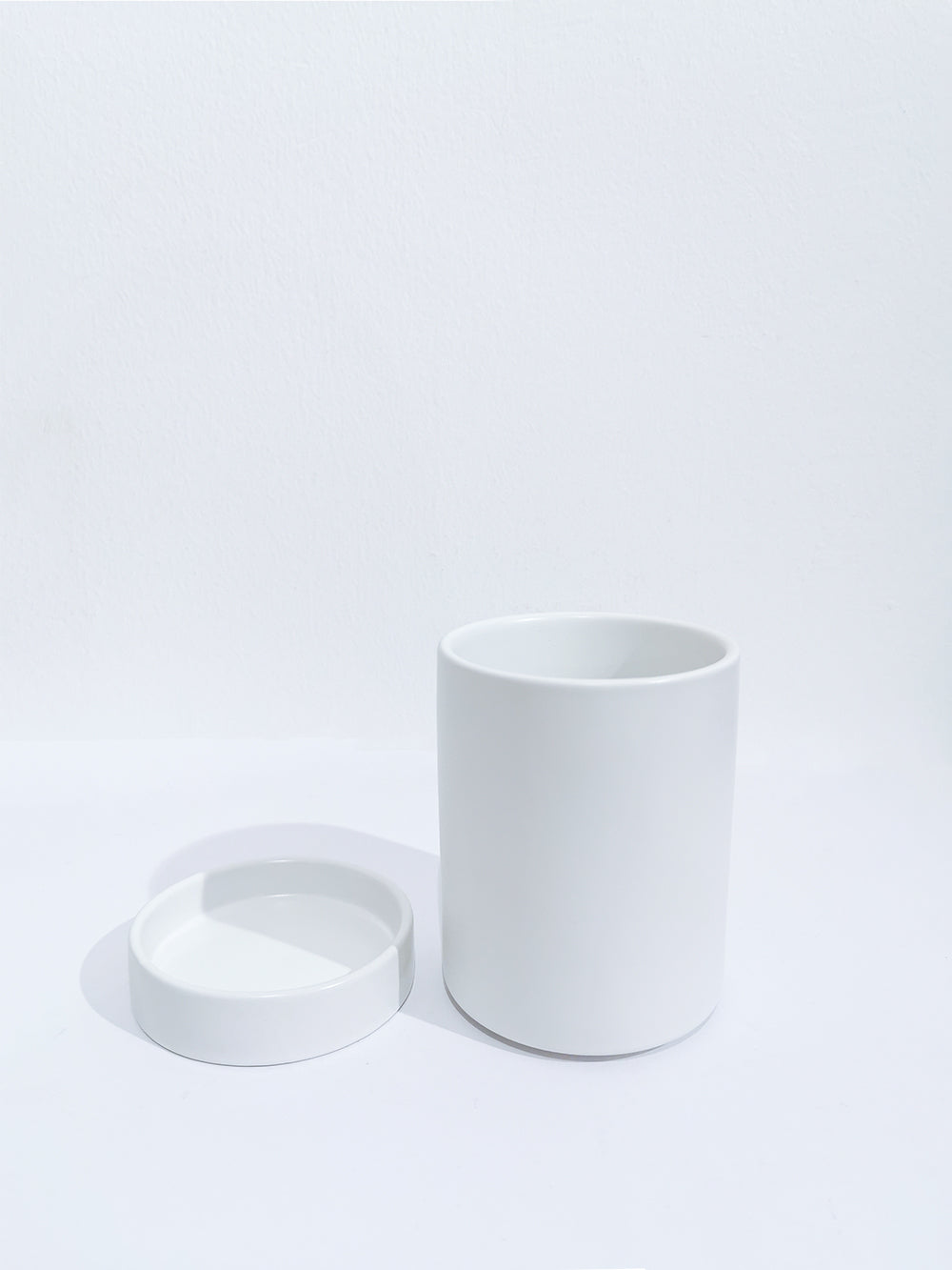 Hera Ceramic Utensil Holder - Gifts by Art Tree