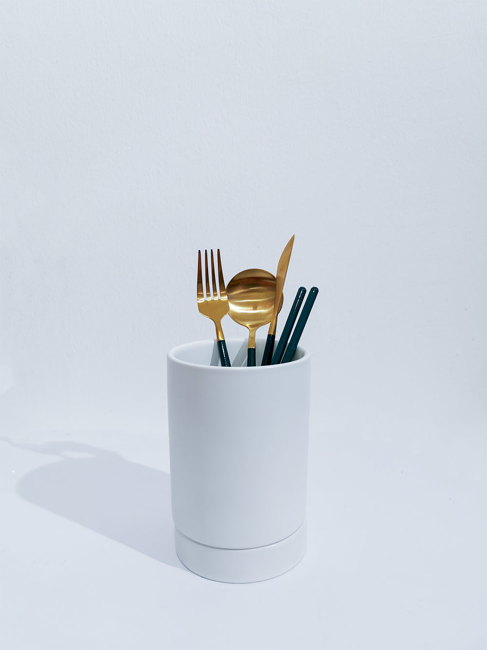 Hera Ceramic Utensil Holder - Gifts by Art Tree