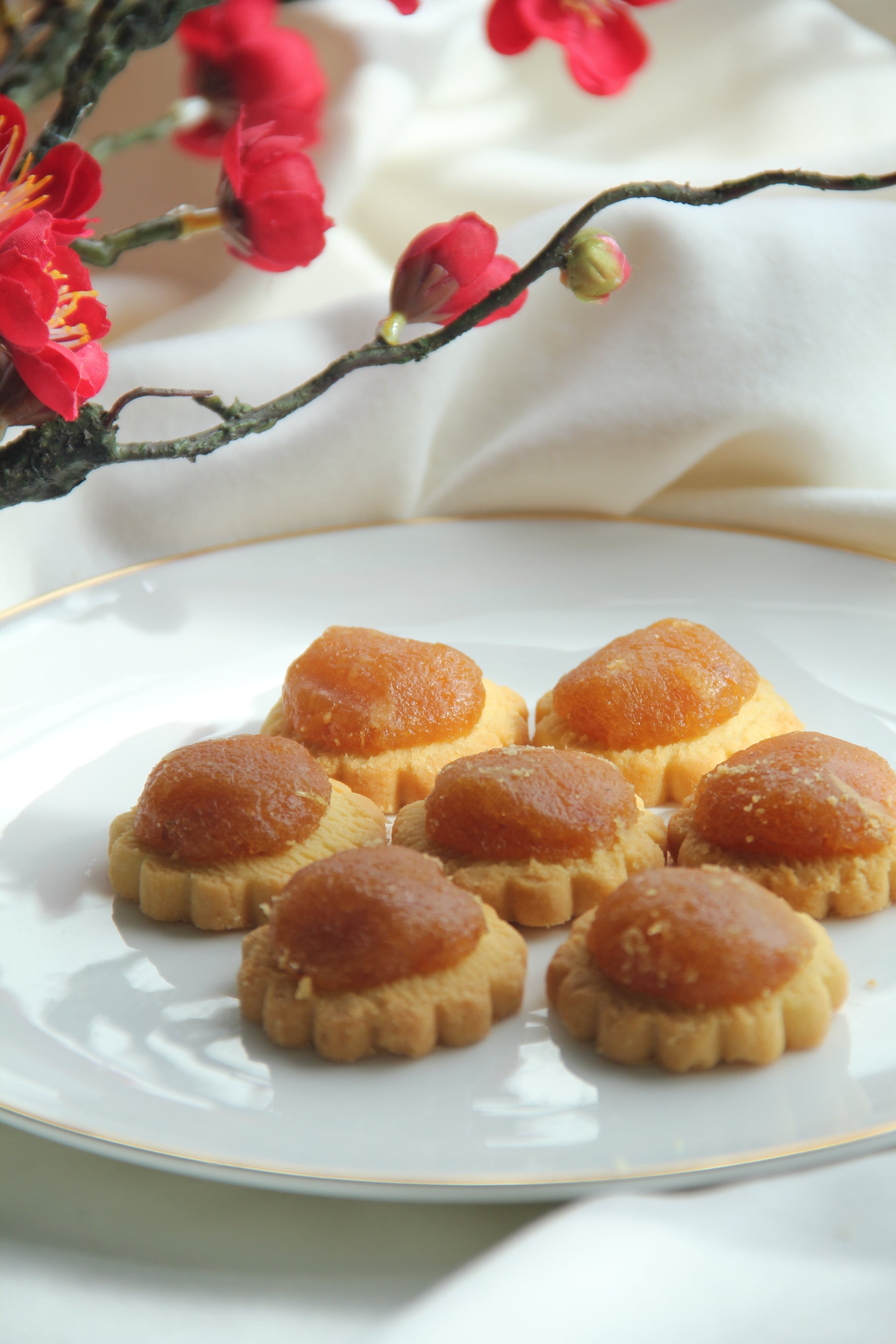 Golden Pineapple Tarts - Gifts by Art Tree